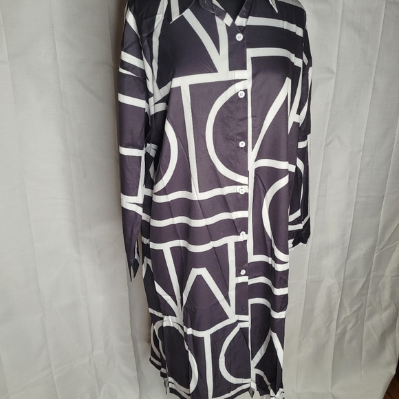 Plus size Dress - Picture 3 of 3